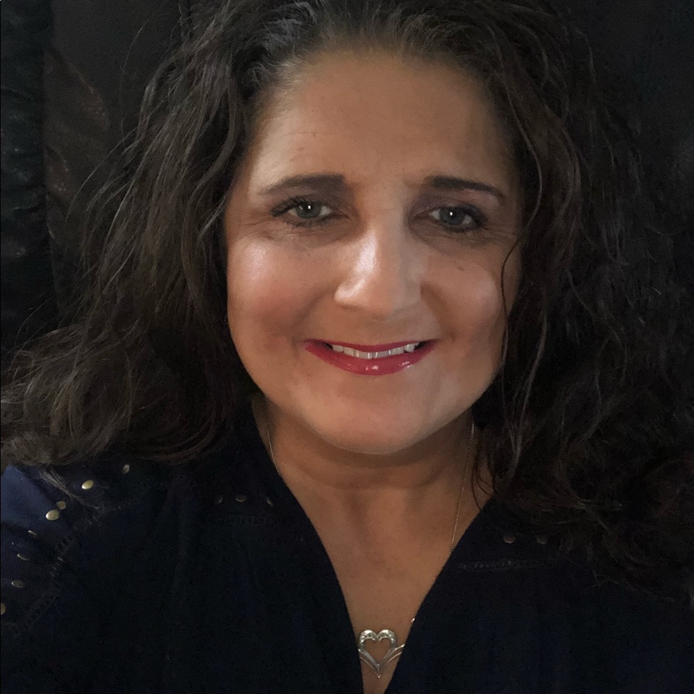 Meet your Posher, Tina